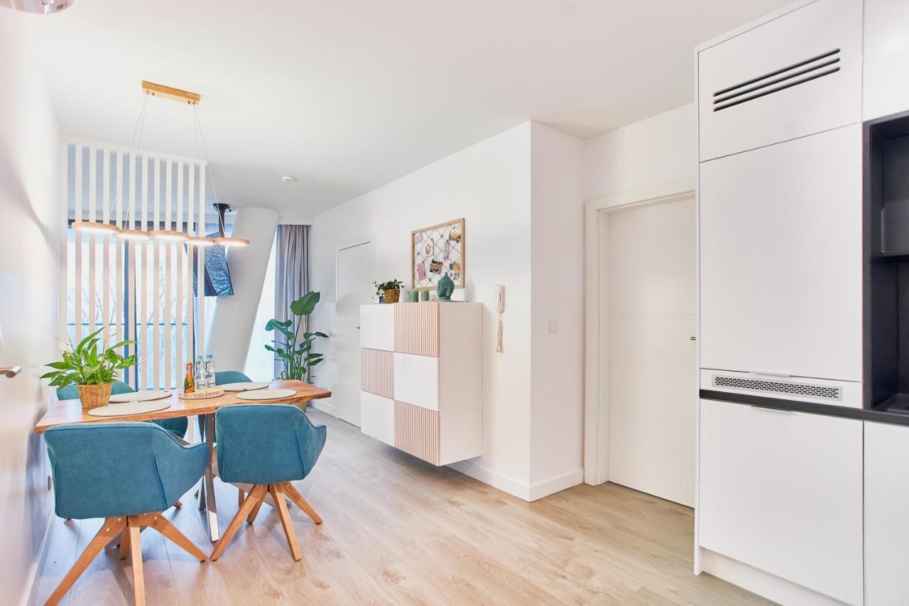 Wave Family Apartment - Sea View Miedzyzdroje Esterno foto